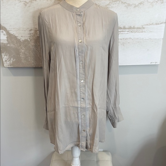 J. Jill Gray Silk Button-Up Blouse size Large - Picture 1 of 5